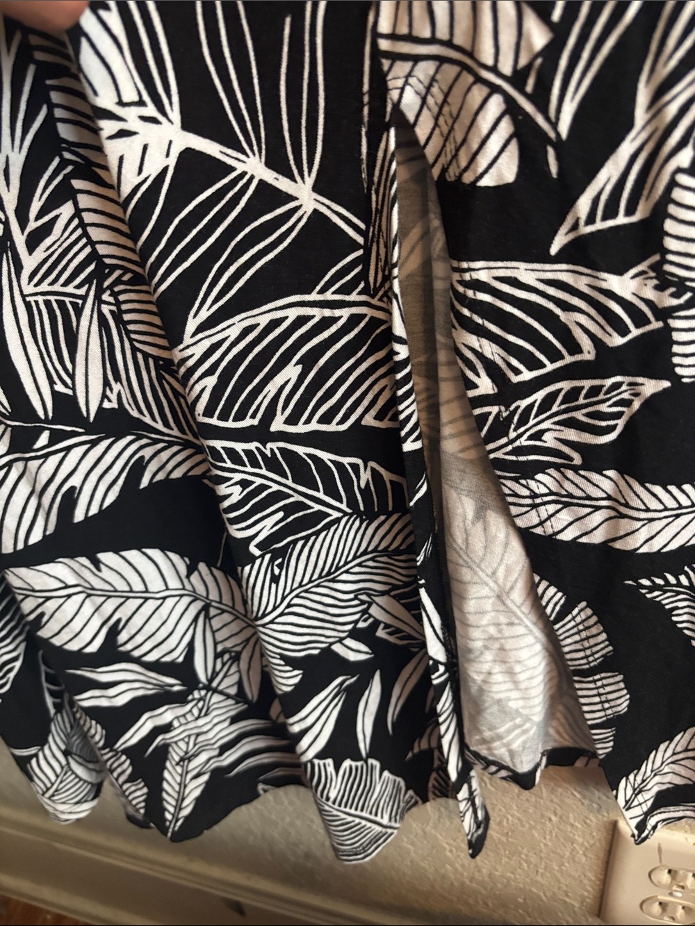 Avenue Black & White Leaf-Print Maxi Dress - Picture 4 of 12